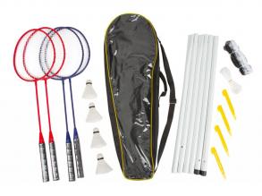 Badminton tollasszett 4 főre hálóval