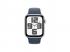 Apple Watch SE2 v2 GPS (44mm) ezüst alumínium tok , kék sport szíj (S/M) okosóra