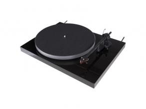 Pro-Ject Debut III DC Esprit lakk fekete lemezjátszó
