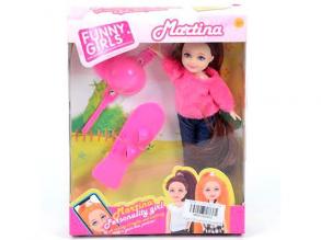 Martina baba gördeszkával