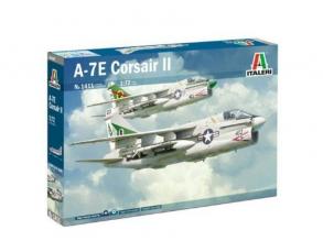 Italeri: A-7E Corsair II repülőgép makett, 1:72