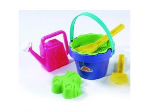 Mini homokozó locsolóval