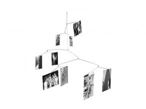 Kikkerland MH14 véletlenszerű elrendezéssel függesztett térbeli króm fényképtartó