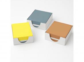 Ragasztott jegyzettömb többféle színben 500 lapos 8,5x8,5x4,5cm