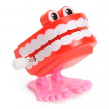 Felhúzható játék - csattogó fogak