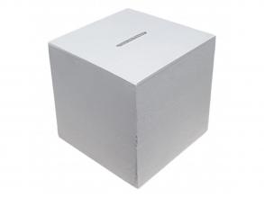 Fehér négyzet alakú fa malacpersely 8,7 x 8,5 x 8,6 cm