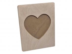 Fa képkeret szív alakú