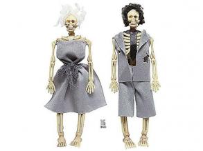 Felöltöztetett csontváz pár
