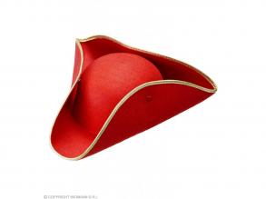 Piros színű, háromszögletű filc kalap