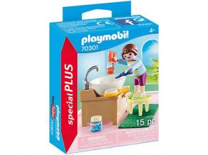 Playmobil: Special Plus - Fogmosó kislány (70301)