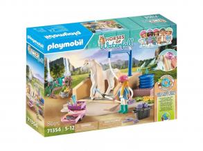 Playmobil: Isabella és Lioness fürdetovel (71354)