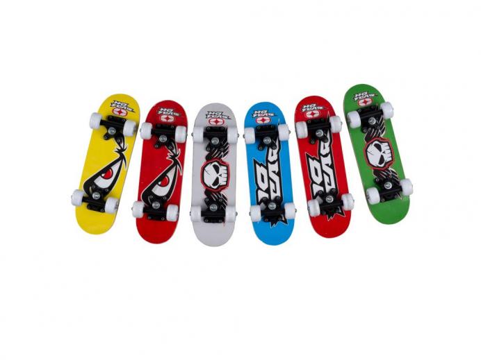 Görkorcsolya, görkori, Gördeszka, wave board, sisakok,védö szettek, Jégkorcsolyák, Egyéb sportszer, játék, Küzdõsport, asztalitenisz, Trambulin és tartozékok, Tenisz, Tollaslabda, Darts játék, téli spor, foci, csocsó, kiegészítõk, Kosárladda, biliárd, dák