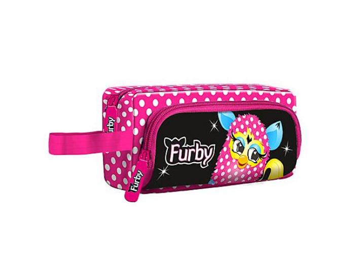 Furby játékok a Minitoys áruházban Furby játékok a Minitoys áruházban